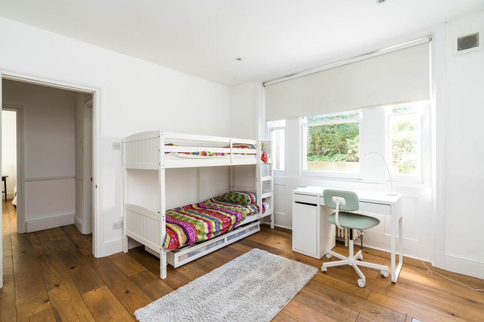 Fantastic 3 Bedroom Flat West Hampstead London Eksteriør billede